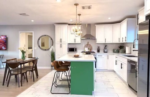 Los Angeles House | Designer Style Home Close to Rose Bowl Stadium