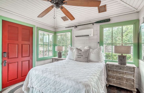 Seagrove Beach House | Designer "Tiny House" - Pet Friendly, 3 Min to Beach, Flexible Summer Stays!