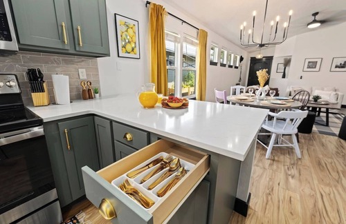 Northwest Boise City House | Designer townhouse: Boise, Eagle, trails, & BBQ!