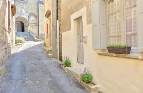Saint-Cyprien House | Designer Vintage House in Medieval Saint Cyprien, valley of the Dordogne.