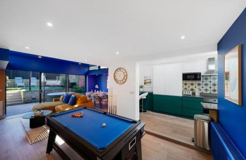 Wandsworth Apartment | Designer Wandsworth flat -Hot Tub, PS5, Pool Table