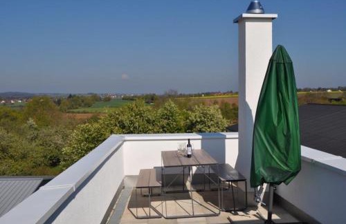 Nittendorf House | Designerhaus mit Dachterrasse
