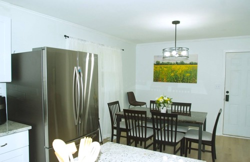 Anderson House | Desirable area, Close to I85, Clemson, Lake Hartwell, Boats Welcome
