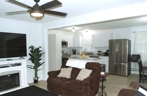 Anderson House | Desirable area, Close to I85, Clemson, Lake Hartwell, Boats Welcome