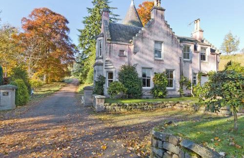 Lumphanan House | Dess Lodge