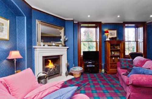 Lumphanan House | Dess Lodge