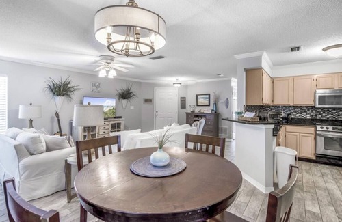 Holiday Isle Condo | Destin Sands #204 | by Salt Water Vacations