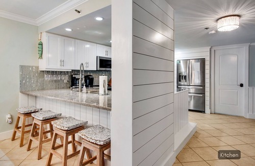 Destin Condo | 👙🩴 Destin Towers 33 | Beachfront | Pool | Tennis Courts | Free Excursions