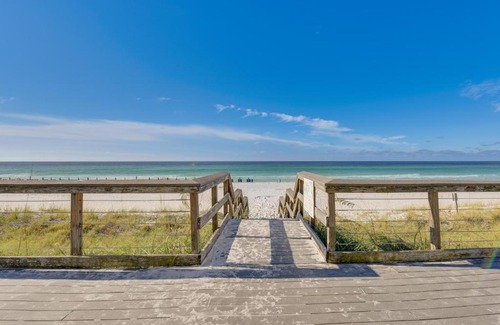 Miramar Beach Villa | Destin Villa with Patio about 2 Mi to Miramar Beach!