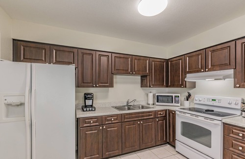 Tarpon Springs Apartment | Destination for Fishing, Golfing, and Fun ‘n Sun!