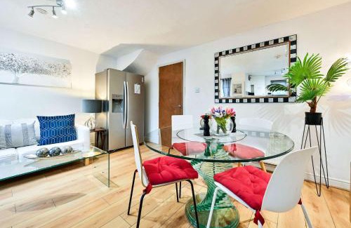North Woolwich House | Destination London Docklands Riverside