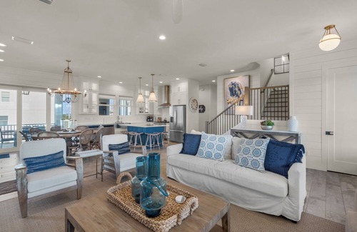 Toilla Segunda House | Destination Perfection 🌴 Luxury Beach Home w Pool + Elevator + Rooftop Views