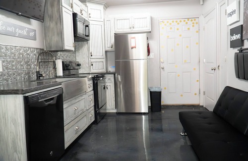 Lubbock House | Destination Red Raiderland-Walking Distance to TTU