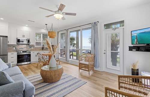 Fort Walton Beach - Destin House | Destiny Beach Villas 2A - Lakefront Condo, Gulf Views, Community Pool!