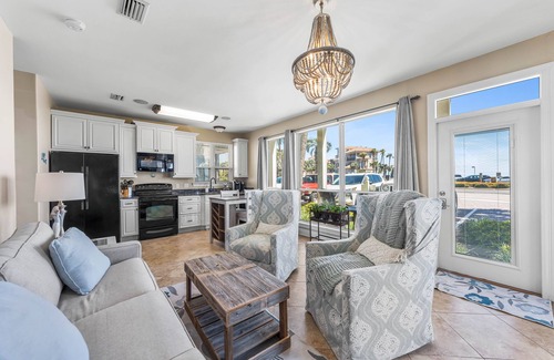 Fort Walton Beach - Destin House | Destiny Beach Villas - Gulf Views, Steps to beach, Free Beach Service