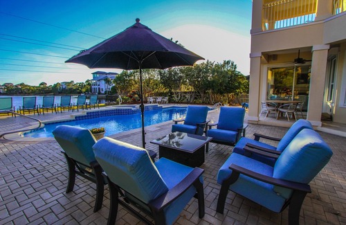 Fort Walton Beach - Destin House | Destiny East "Tre Vista" 7 bedroom and lake front! Book Now for Spring 2021!