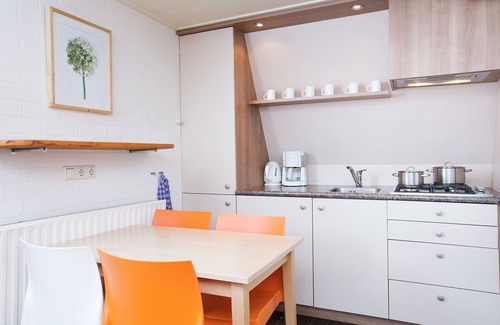 Bosgebied Hoenderloo House | Detached bungalow with WiFi, located at Park De Veluwe