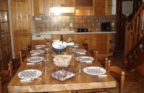 Flumet Ski Chalet | DETACHED CHALET SLEEPS 8 - 300 METRES FROM ESPACE DIAMANT SKI AREA