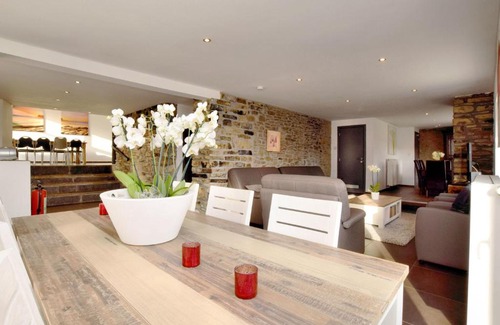 Trou de Bra House | Detached characteristic holiday farmhouse with spacious terrace in the Ardennes