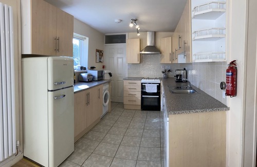 Pembroke House | Detached Cottage In Pembrokeshire Coast National Park, one mile from beach