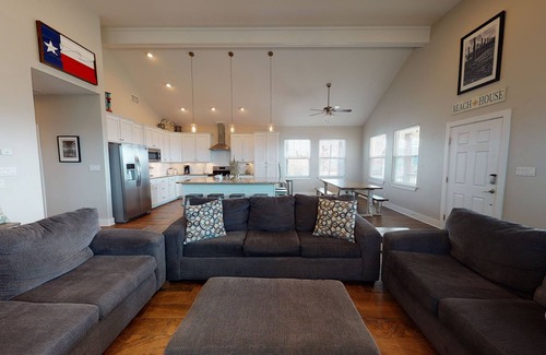 Port Aransas House | Detached Downstairs Apartment, Boat Parking