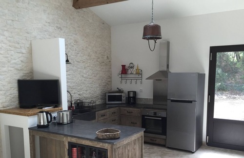 Serignan-du-Comtat House | Detached, fenced house with private heated garden and indoor pool