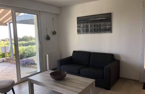 Les Sables d'Olonne House | Detached house facing the ocean. Completely renovated. 5min walk from a beach