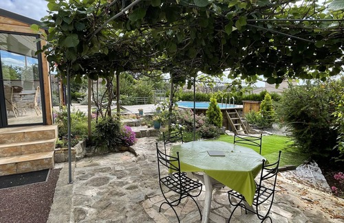 Saint-Paul-le-Jeune House | Detached house with 1200m² walled garden