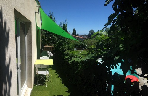 Vallauris House | Detached house in private property