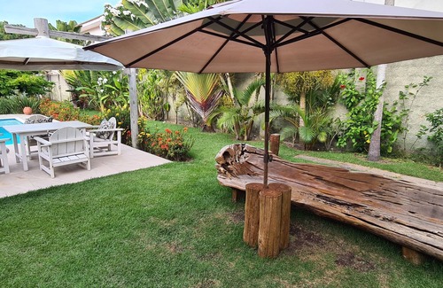 Taperapua Beach House | Detached house on a plot of 880m² with 4 bedrooms, swimming pool 400m from the beach.