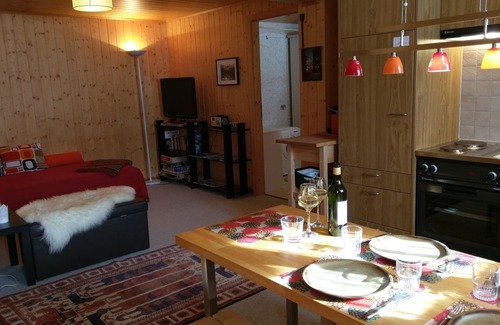 Bivio House | Detached house on the river within walking distance of the village and ski lifts
