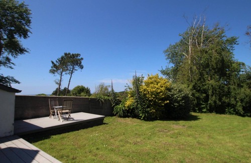 Fermanville Cottage | Detached house with enclosed garden in Fermanville, pets allowed, parking and Wi-Fi