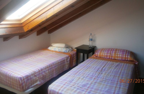 Pesues House | Detached house with garden for several families near the beaches
