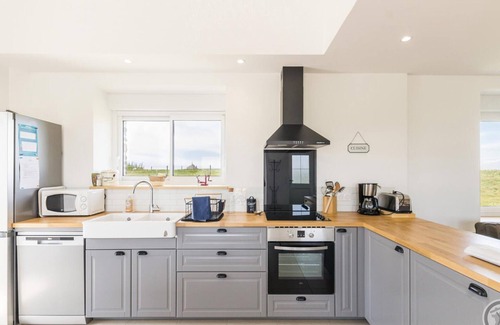 Pontorson Cottage | Detached house with private garden and parking near Mont St-Michel