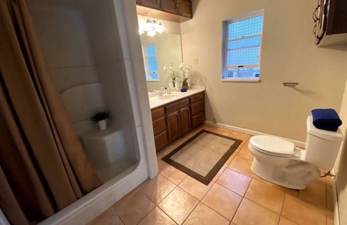 Los Alamos Apartment | Detached King Suite, Private entrance