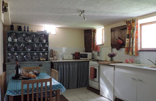 La Doree Cottage | Detached Lakeside Stone Cottage Set In Rural Countryside