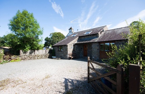 Kendal House | DETACHED STONE BARN IN SELSIDE, SLEEPS 6, WITH GARDEN ROOM.