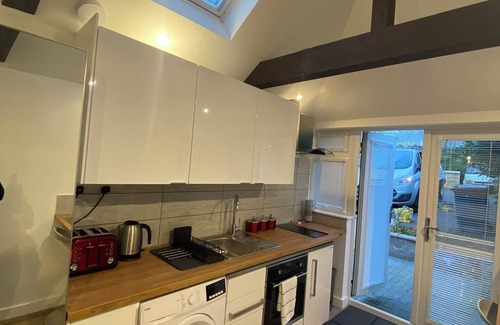 Banstead House | Detached Studio near Croydon