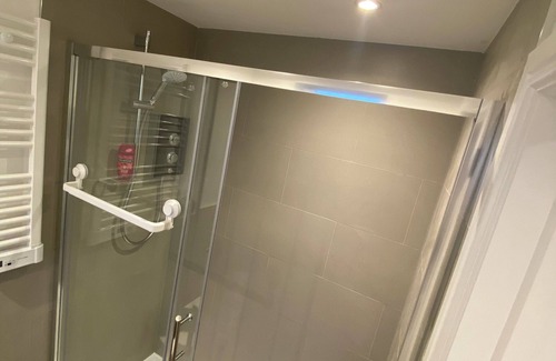 Banstead House | Detached Studio near Croydon