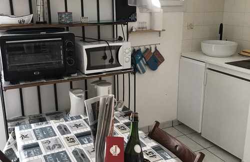 Vannes Apartment | Detached studio on green space