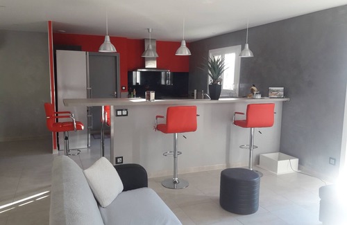 Labastide-de-Virac House | Detached villa, Swimming pool, Spa, Garden furniture. Near Vallon Pont d'Arc.