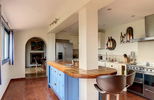 Ceret House | Detached Villa in beautiful, rural location, private pool, great views Céret 15mins, Med 30 mins