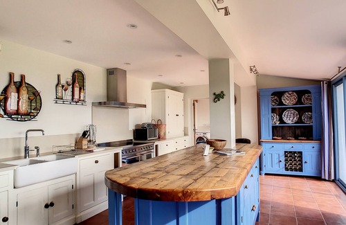 Ceret House | Detached Villa in beautiful, rural location, private pool, great views Céret 15mins, Med 30 mins
