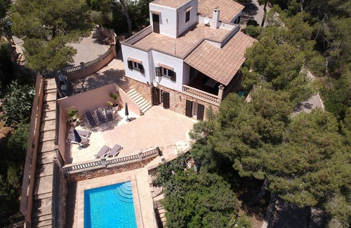 Cala Santany House | Detached villa, within walking distance to the sea, pool, renovated in 2018, 5 bedrooms, 4 bathrooms