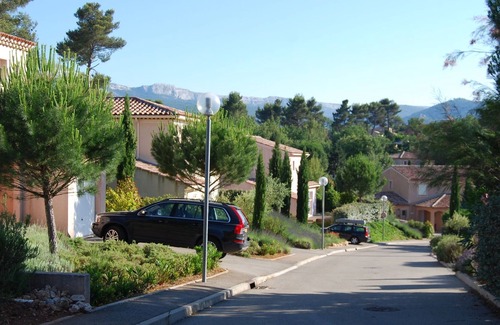 Nans-les-Pins Villa | Detached villa with a dishwasher, in green surroundings