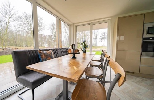 Nunspeet House | Detached villa with 5 bedrooms and 2 bathrooms