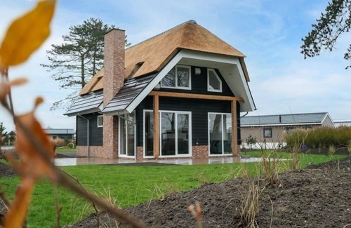 Nunspeet House | Detached villa with 5 bedrooms and 2 bathrooms