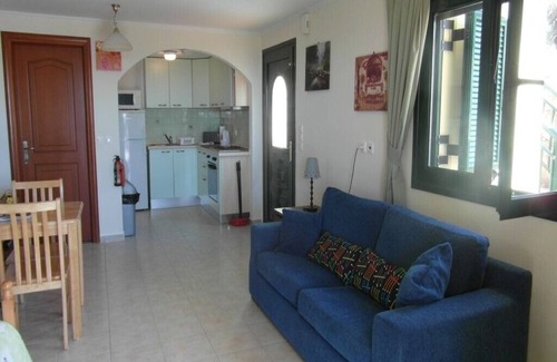 Ratzakli Apartment | Detached Villa with Pool - 1 Bedroom Family apartment: (sleeps 4)