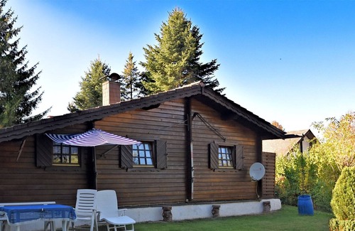 Battenhausen House | Detached wooden house with fireplace and large garden near Bad Wildungen