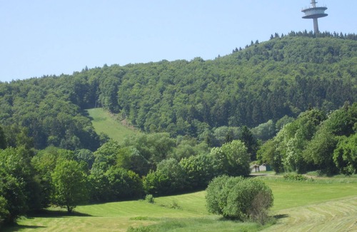 Battenhausen House | Detached wooden house with fireplace and large garden near Bad Wildungen